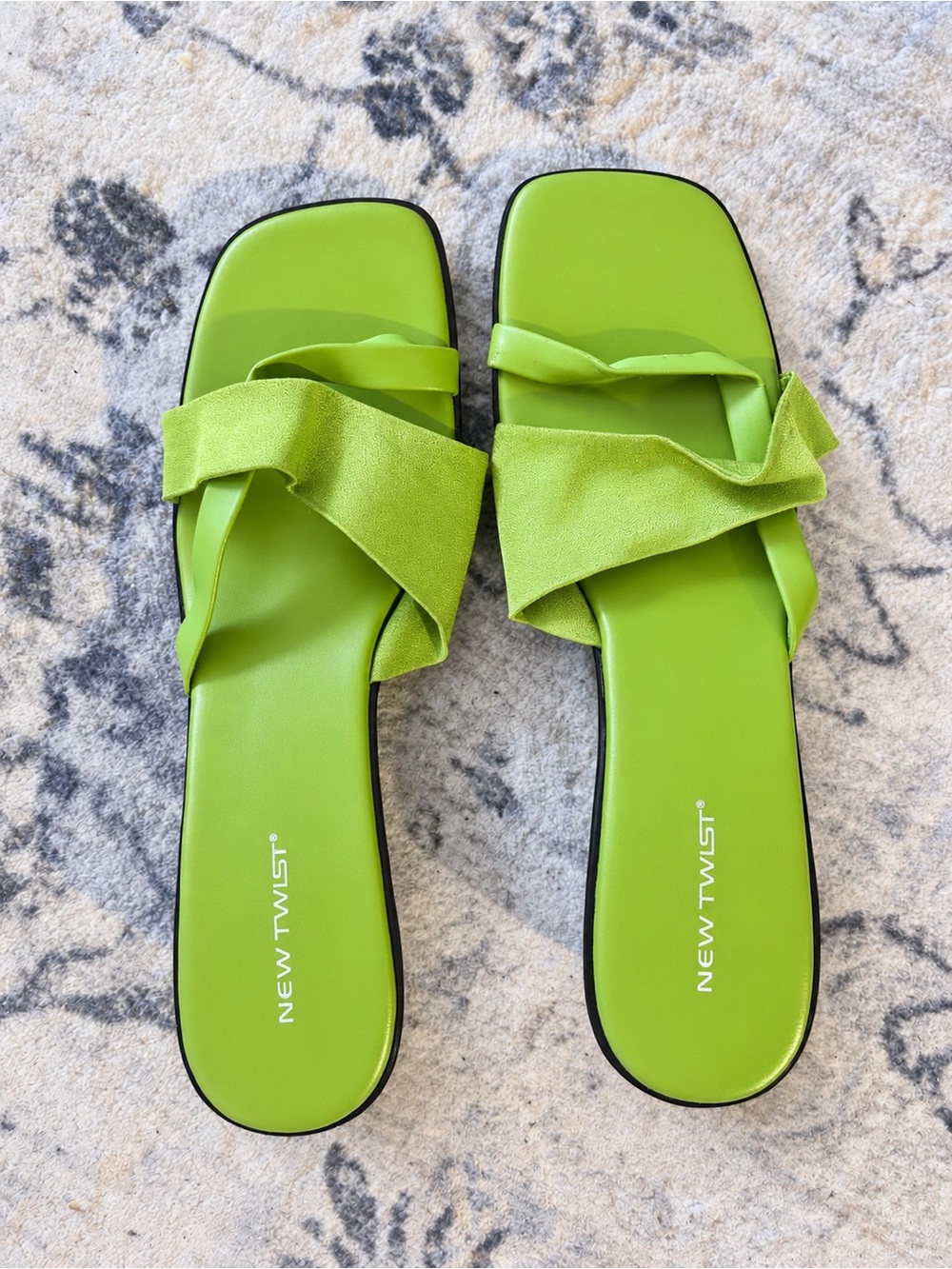 Vintage Y2K Lime Green Wedge Sandal